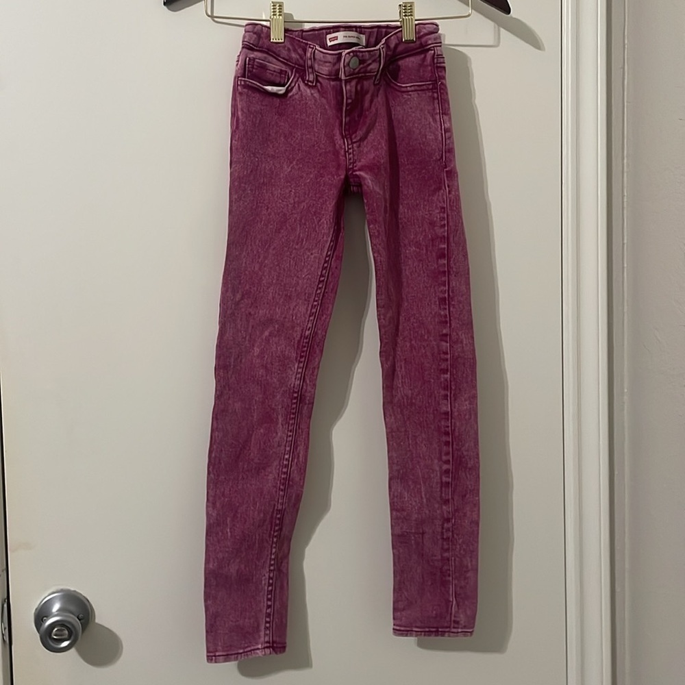 Levi's Pink Skinny Jeans Vibrant Style